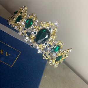 Green Crown